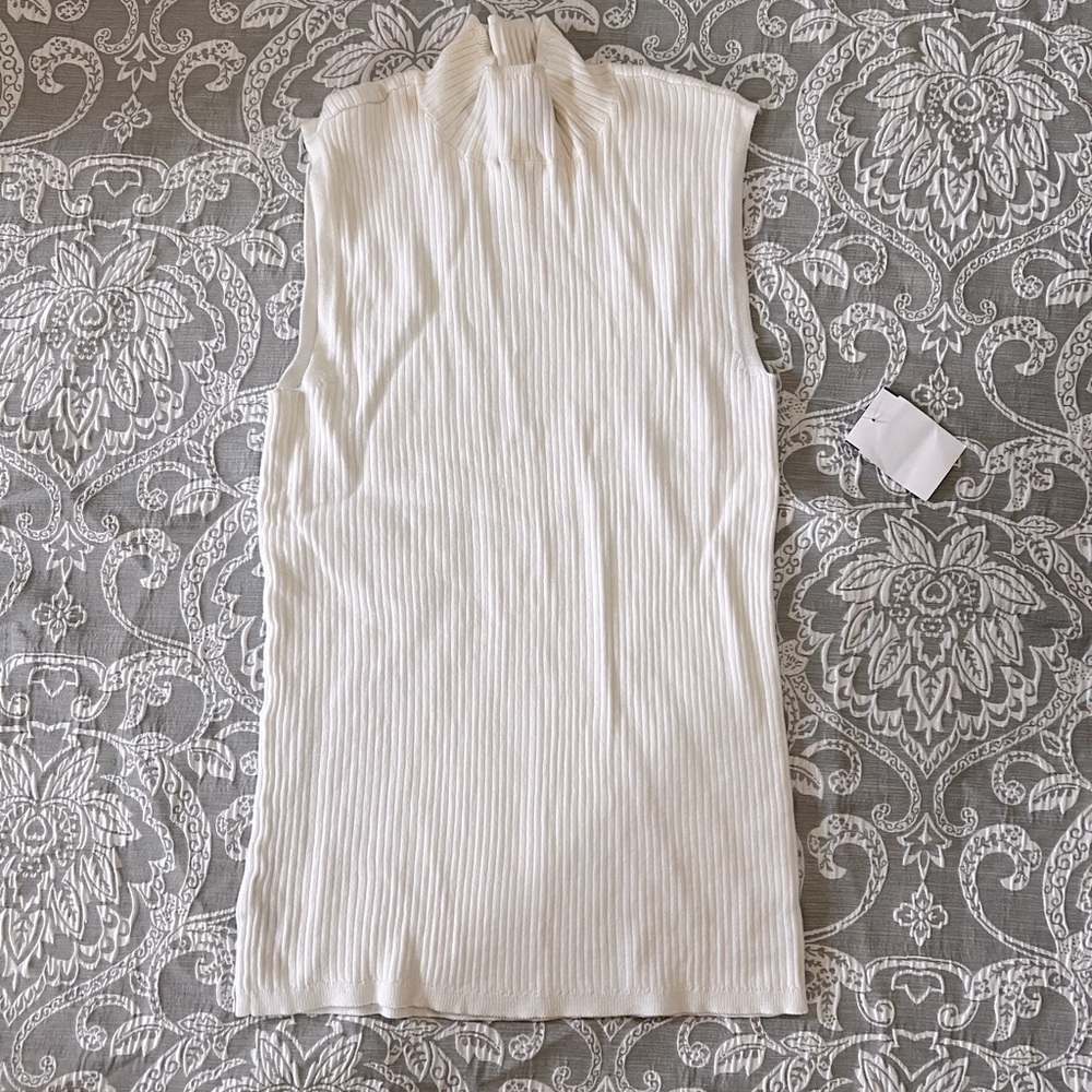 LOFT Sleeveless Beige Turtleneck L